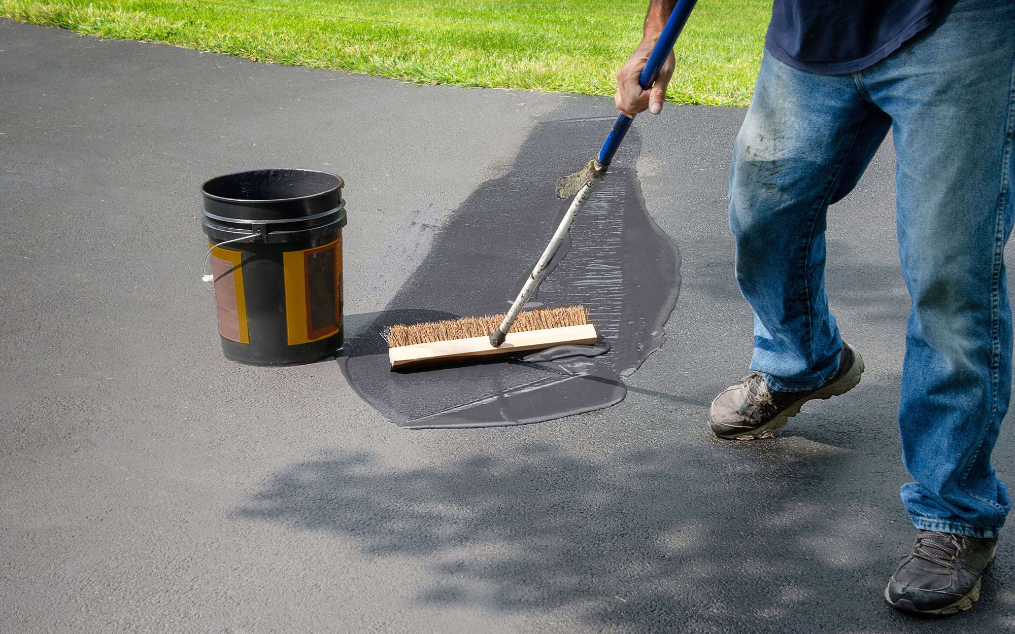 Resurfacing Maintenance: The Complete Guide to Asphalt Driveway Care